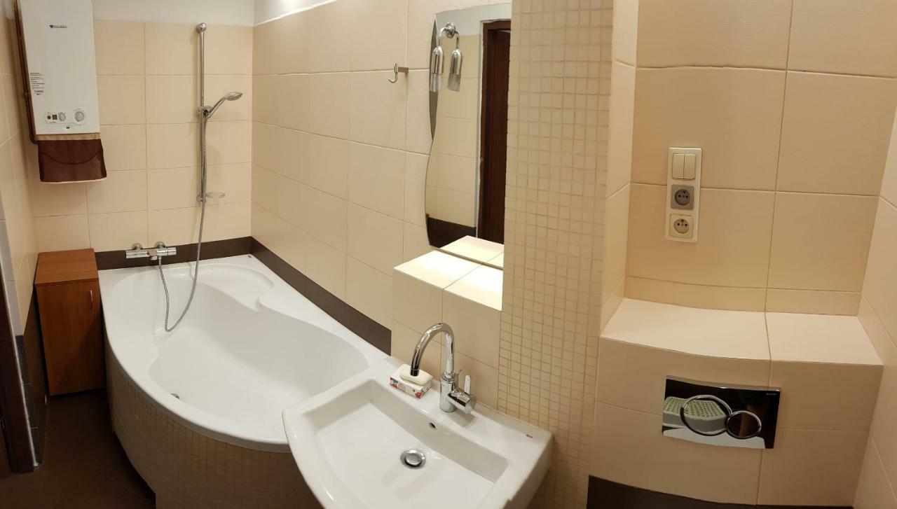 Apartament Rsl Ruda Slaska Ngoại thất bức ảnh